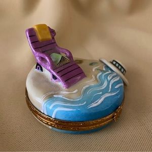 Limoges France Trinket Box Painted Porcelain Beach Scene- Unique RARE Lid Opens